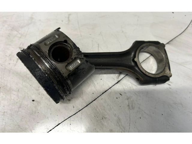  Поршень с шатуном    Mercedes-Benz E W211  