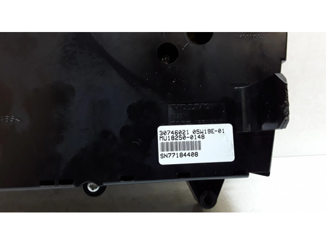 Блок управления климат-контролем 30746021 Volvo S60