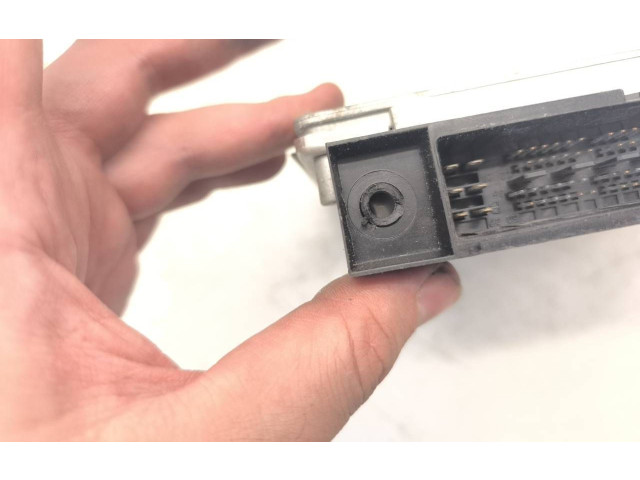 Блок управления двигателя 0281001776, 28SA4018   Volvo S70  V70  V70 XC