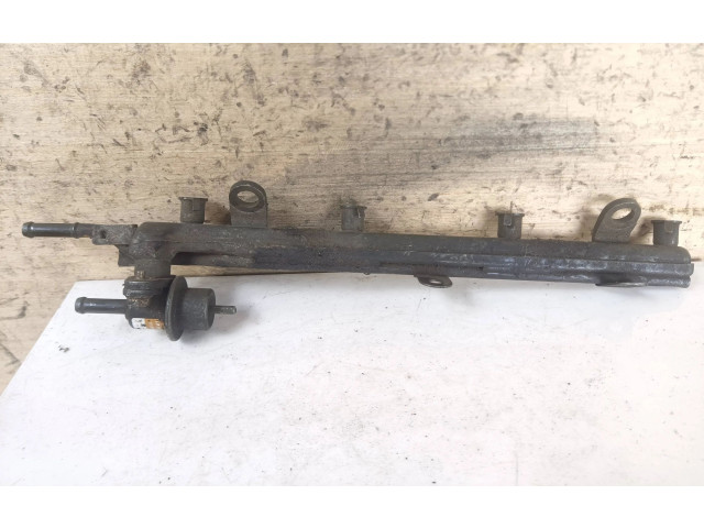 Топливная рампа 110012g80 Mazda 626