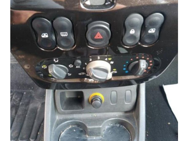 Зеркало электрическое Dacia Duster 2010 - 2017 года