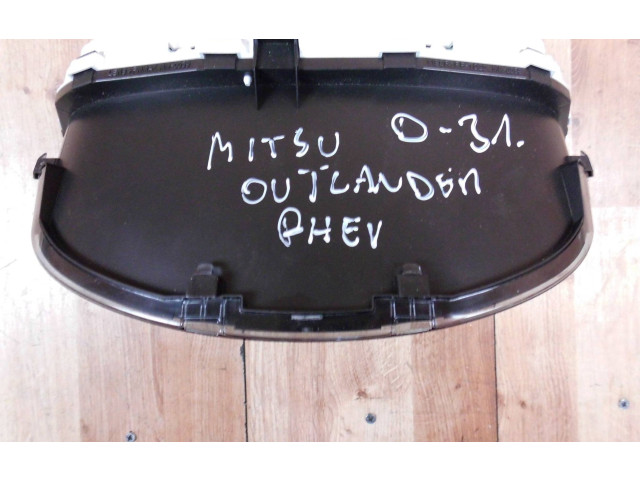 Панель приборов 8100C-PHEV Mitsubishi Outlander