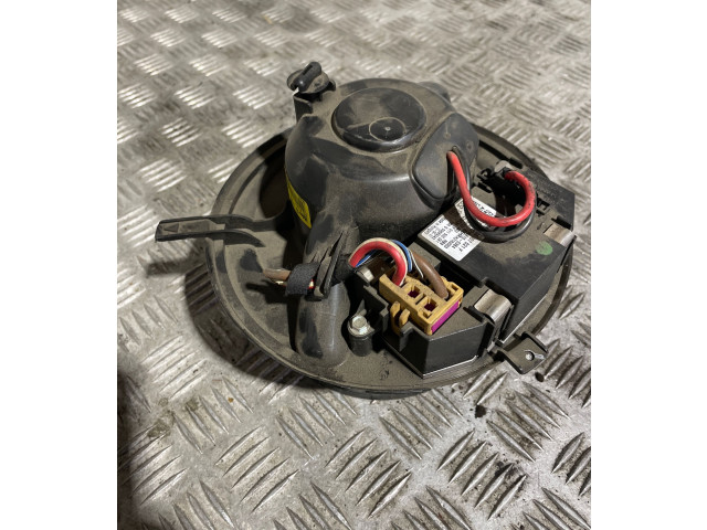 Панель приборов 5J0920811K   Skoda Fabia Mk2 (5J)       