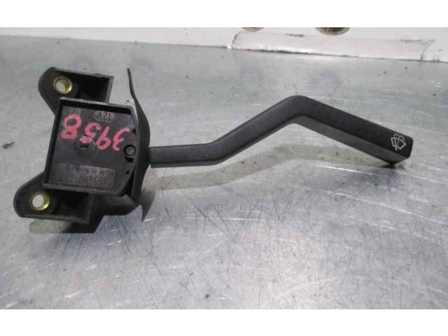 Ручка стеклоочистителей 1363016 Volvo 940