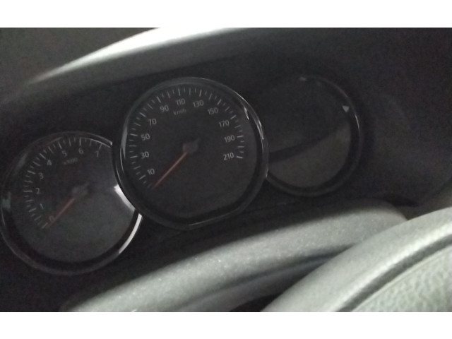 Панель приборов    Dacia Dokker       