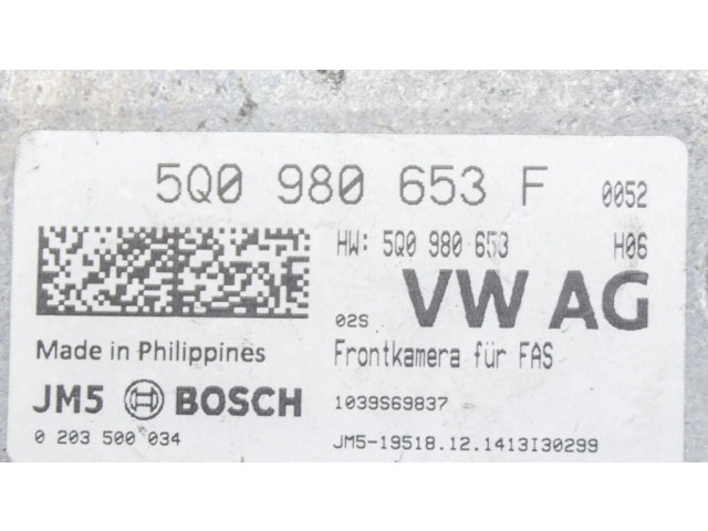 Vaizdo kamera priekiniame bamperyje