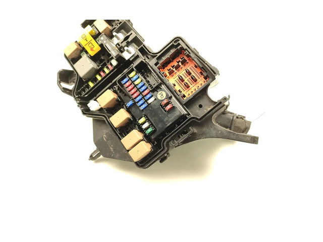 Блок предохранителей 91205-A0670   KIA Niro    