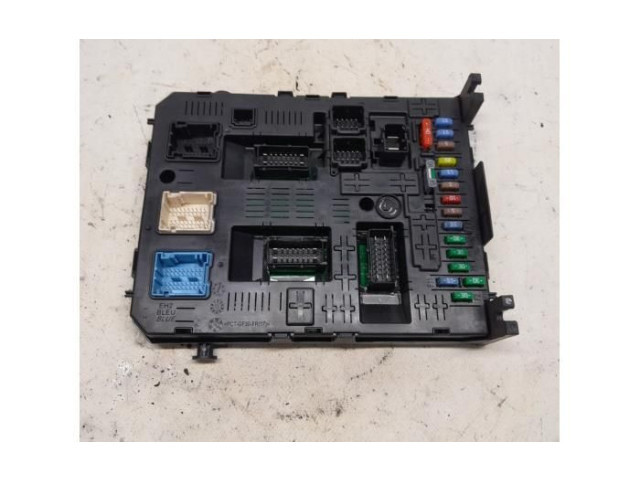 Pojistková skříňka 170912, 281164872 Peugeot RCZ 2012