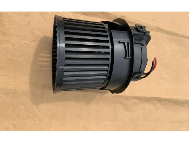 Вентилятор печки       Peugeot 2008 I