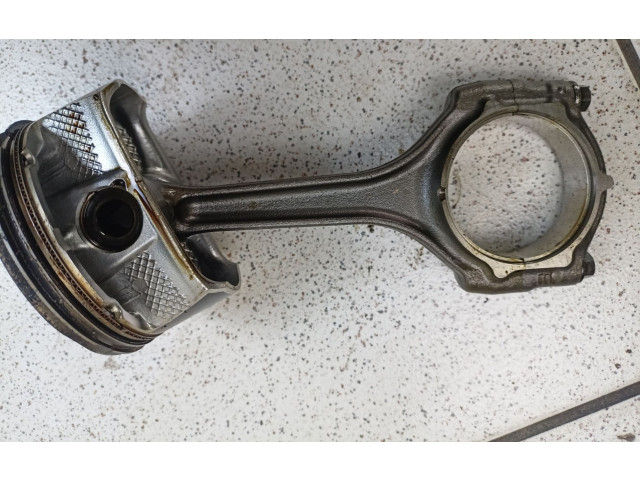 Píst Dodge Grand Caravan