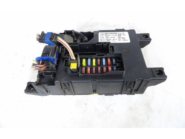   Pojistková skříňka 28074603, 28074603   Fiat Punto (199) 2006