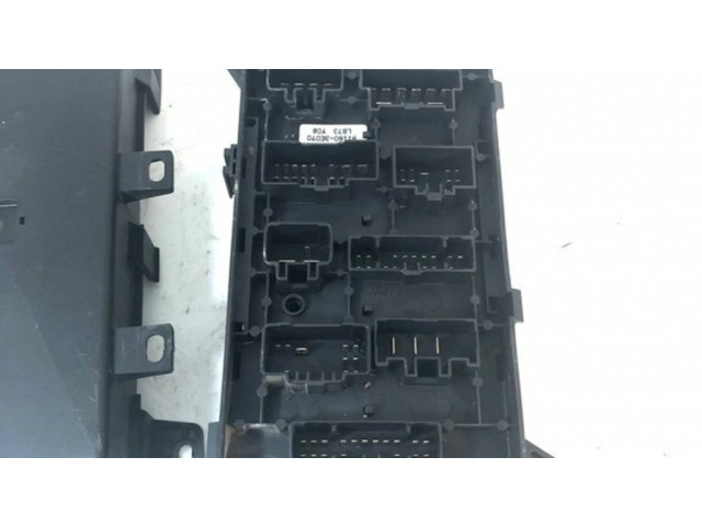 Блок предохранителей  911603E070   KIA Sorento    