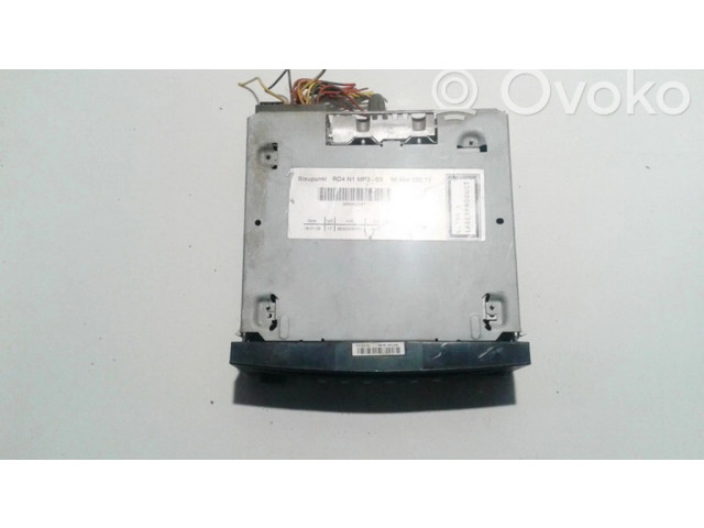 Радио/ проигрыватель CD/DVD / навигация