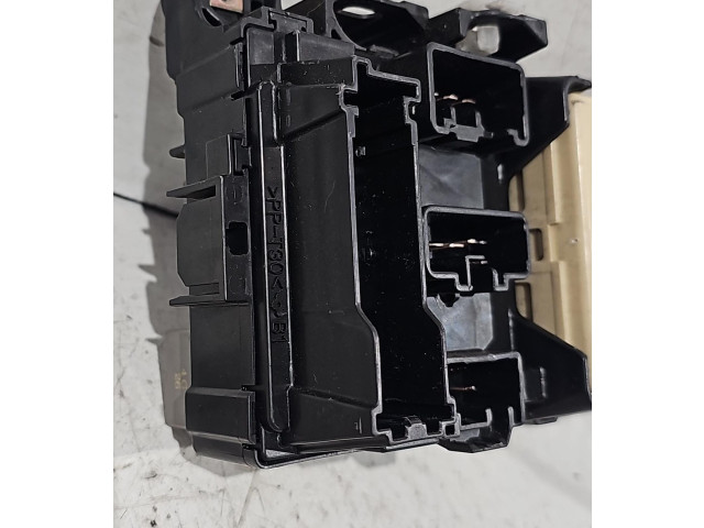 Блок предохранителей 85980-B1010, 85980-B1010 Daihatsu Sirion