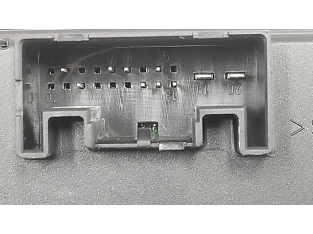 Блок управления климат-контролем 83A820047G Audi A1