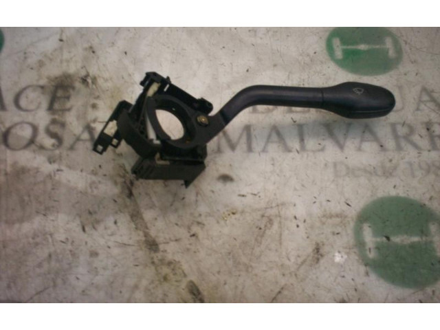 Ручка стеклоочистителей    Volkswagen Golf SportWagen