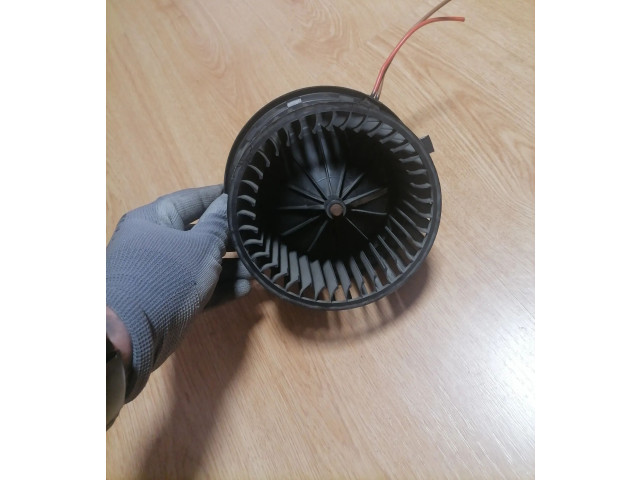 Pojistková skříňka 701819021B Volkswagen Transporter - Caravelle T4 1997