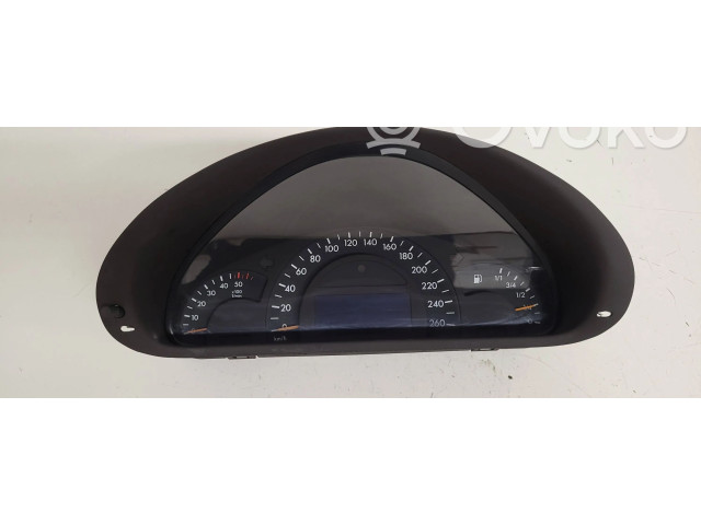 Přístrojová deska Mercedes-Benz C W203 2002 A2035403911