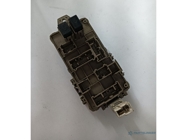 Блок предохранителей    Subaru Forester SG    