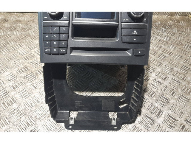 Радио/ проигрыватель CD/DVD / навигация