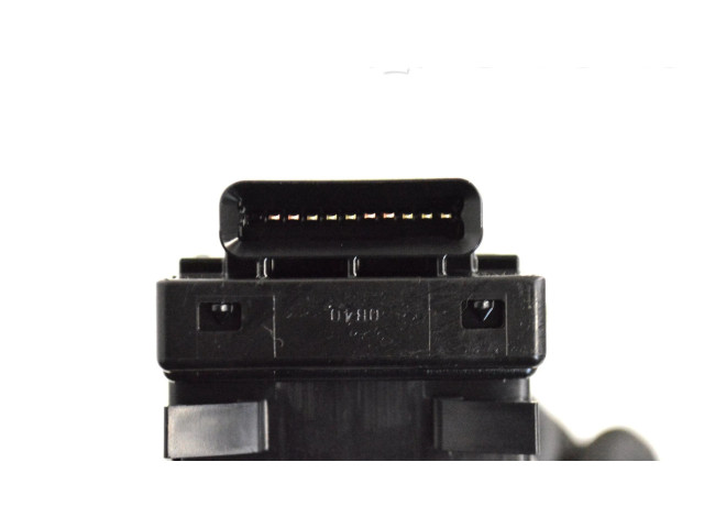 Ручка стеклоочистителей GKK317F897    Mazda 3 II