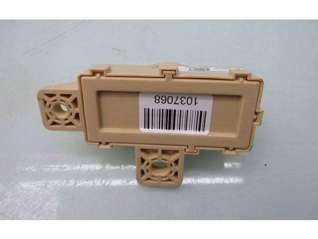 Блок предохранителей  91940J7040   KIA Xceed    