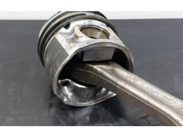 Píst 0628V1 Peugeot 307 9HZ (DV6TED4)