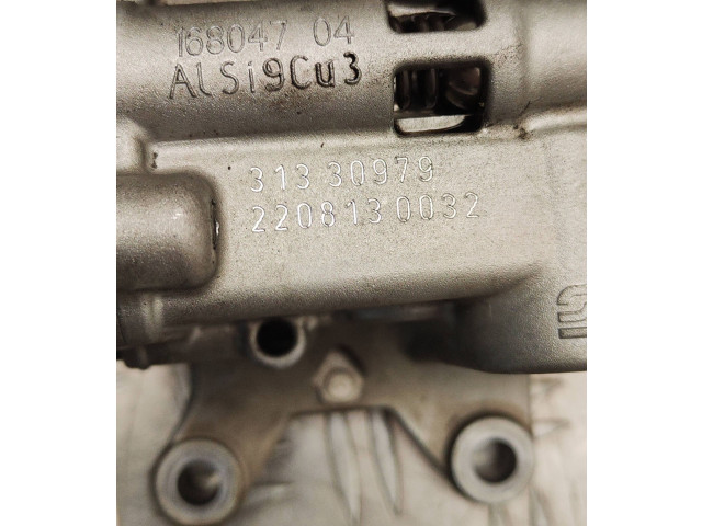 Масляный насос  D5244t15 31330979, 16804704  Volvo V60 