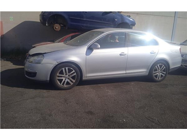 Блок управления двигателем Блок управления BKC Volkswagen Jetta V