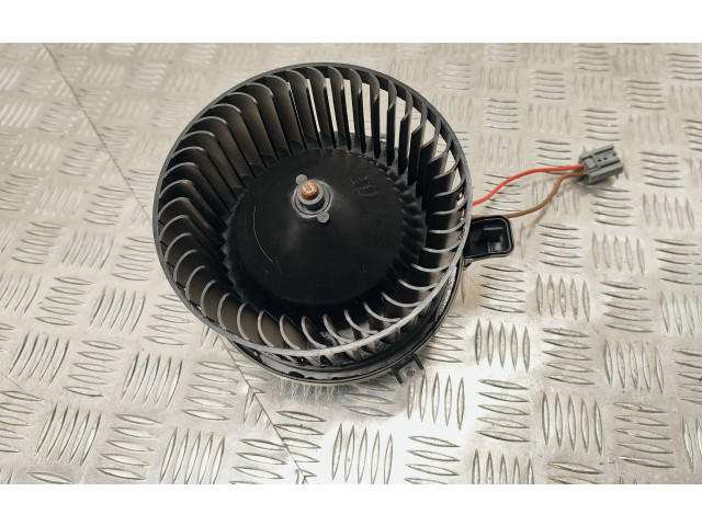 Вентилятор печки 13030815 Opel Meriva B
