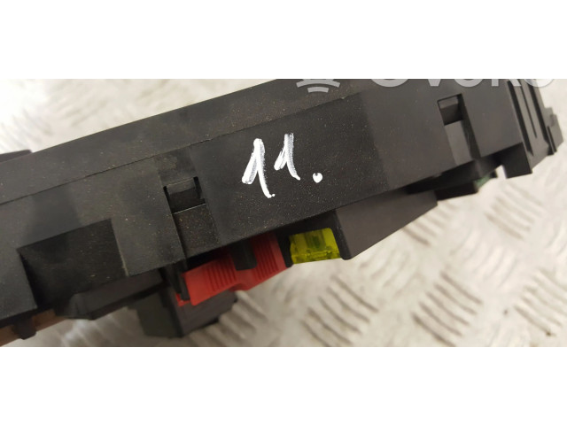 Pojistková skříňka 9210857 BMW 5 GT F07 2011