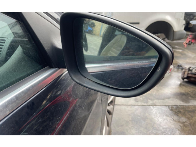 Zpětné zrcátko Volkswagen PASSAT CC 2010