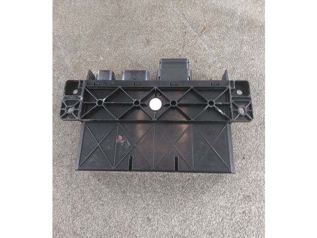 Блок предохранителей JX7M-19H544-AH, T2H30371 Jaguar XE