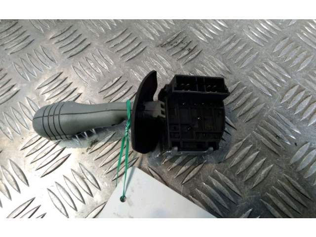 Ручка стеклоочистителей 7701046628 Renault Twingo I