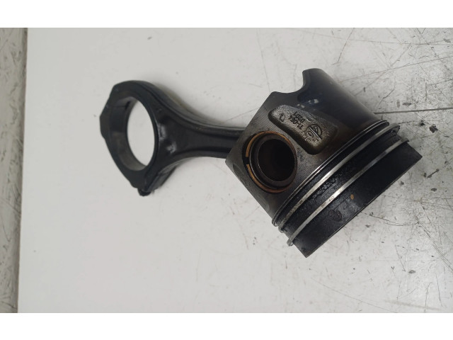  Поршень с шатуном  8370B  Mercedes-Benz GL X166  