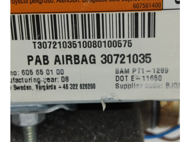 Подушка безопасности пассажира 606452900, 30721035 Volvo V70