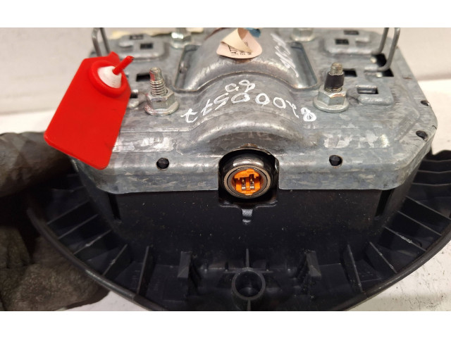 Подушка безопасности водителя 8200057780 Renault Clio III