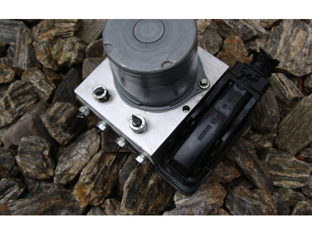 Блок АБС 27536SJ100   Subaru  Forester SK  2018 -  года