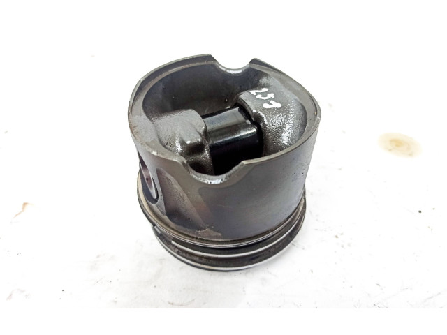 Píst Mercedes-Benz R W251 642872