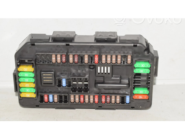 Pojistková skříňka 9389068 BMW 4 F36 Gran coupe 2016