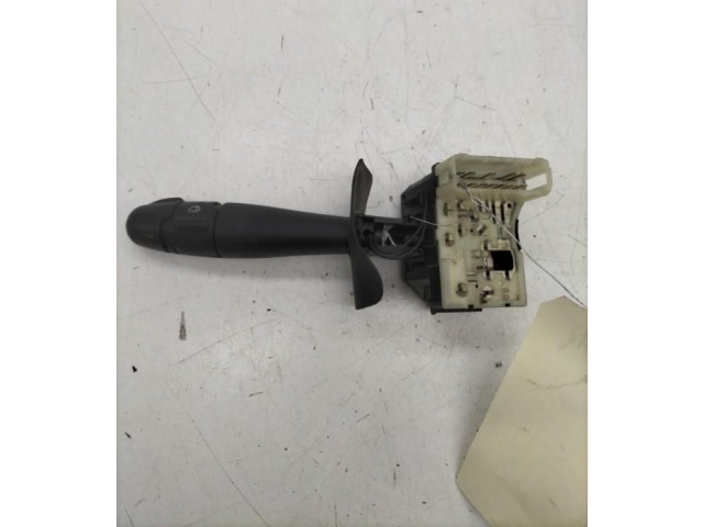 Ручка стеклоочистителей Renault Clio II