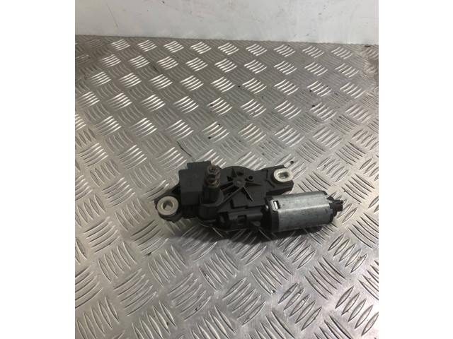 Моторчик заднего дворника 2K0955712C    Volkswagen Caddy