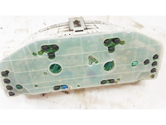 Панель приборов ge7de Mazda 626