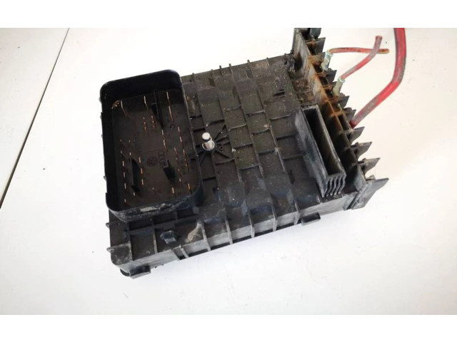 Блок предохранителей  1k0937125d, 0-1718307-3   Skoda Yeti (5L)    