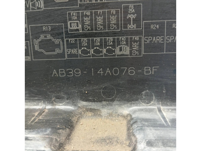 Блок предохранителей AB3914A076BF Ford Ranger
