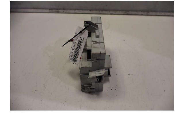 Блок предохранителей 50520758 Alfa Romeo Giulietta