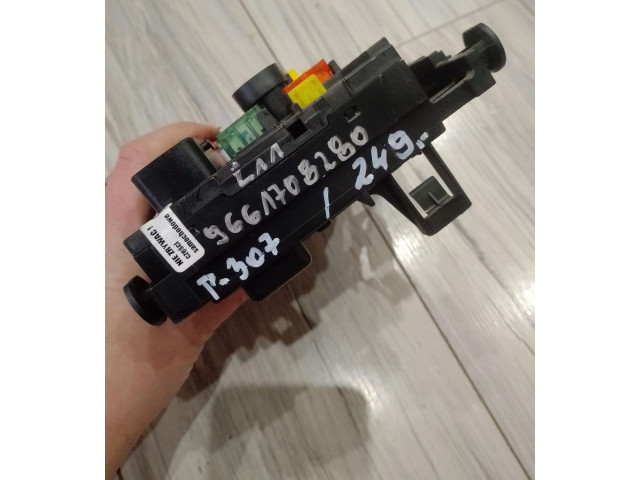 Pojistková skříňka Řídící jednotka BSM 9661708280 Peugeot 307 2008