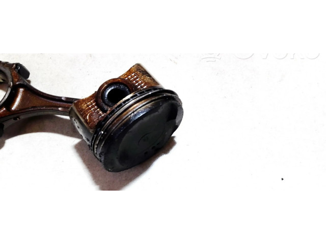 Поршень с шатуном Lexus IS 200-300 для бензинового двигателя 2.0