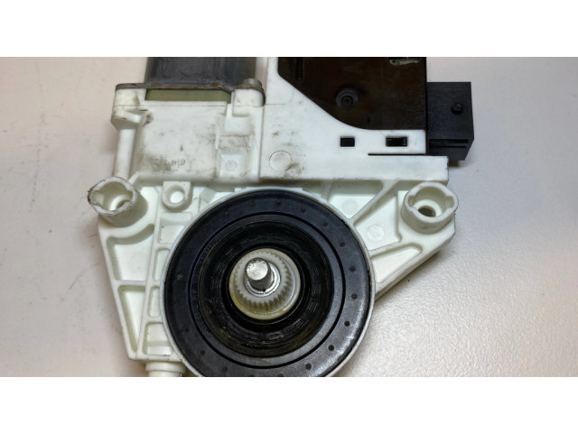 Передний двигатель механизма для подъема окон