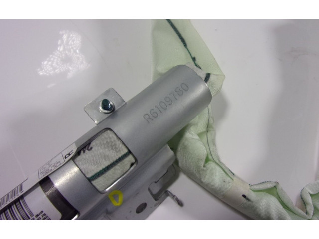 Подушка безопасности двери BBN957KM0E, R6109780 Mazda 3 II